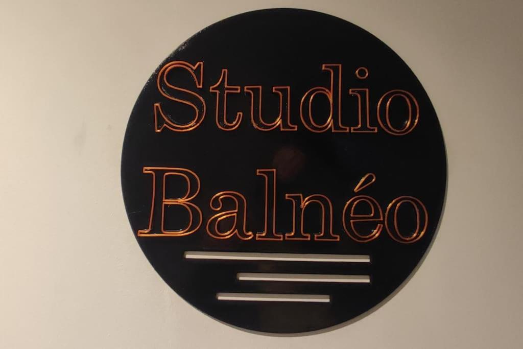 Studio Paisible Et Balneo Vezin-le-Coquet Kültér fotó
